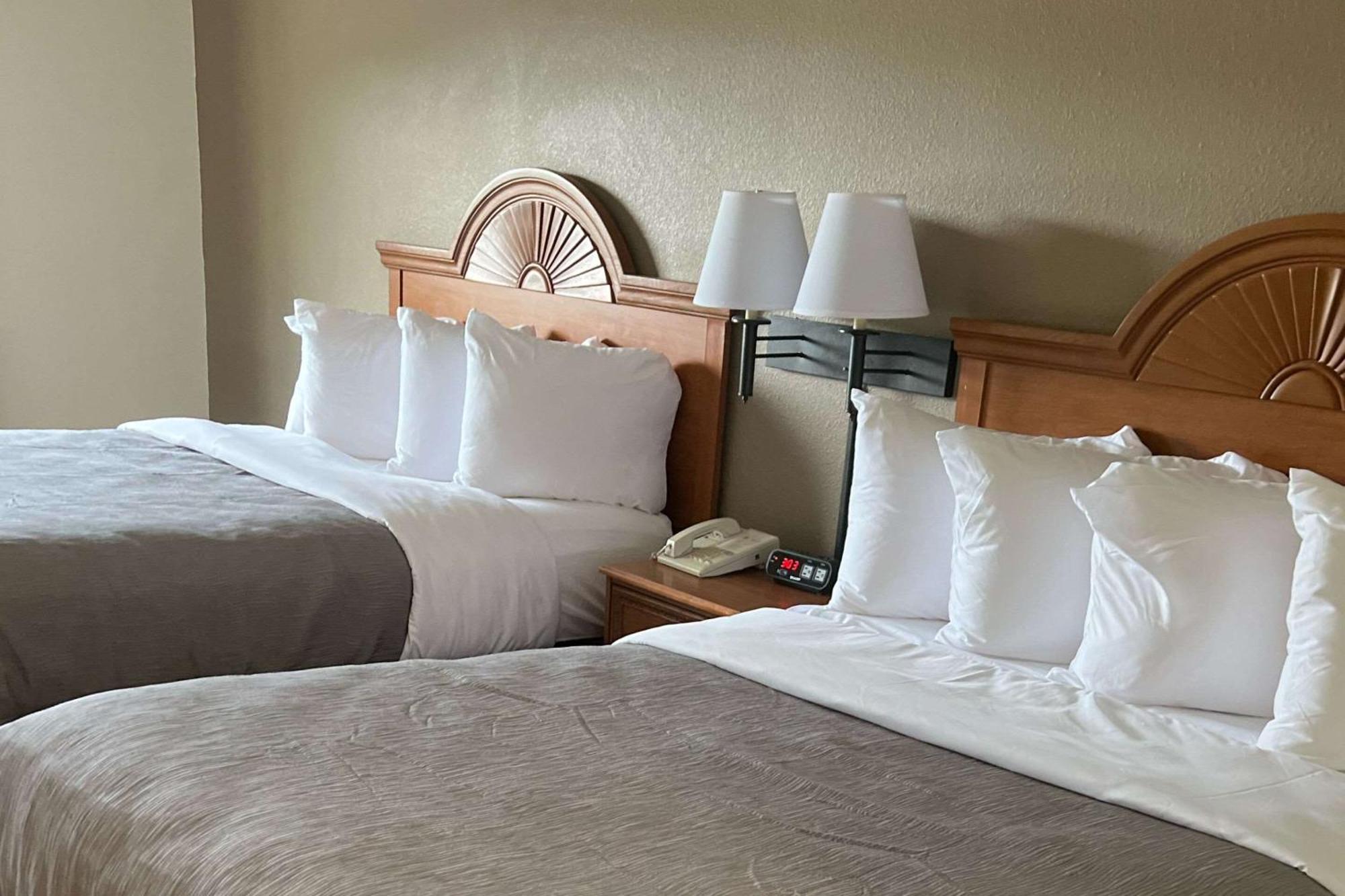 Quality Inn Huntington Extérieur photo
